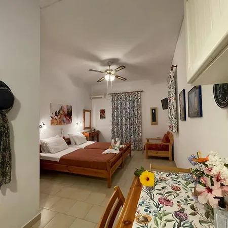 Gelly's Hotel apartamentowy Alikí