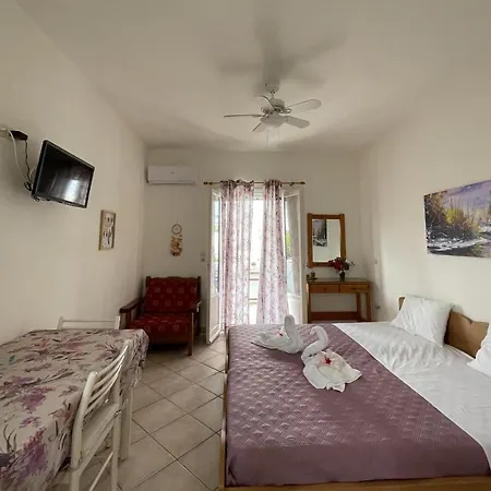 Hotel apartamentowy Gelly's 3*