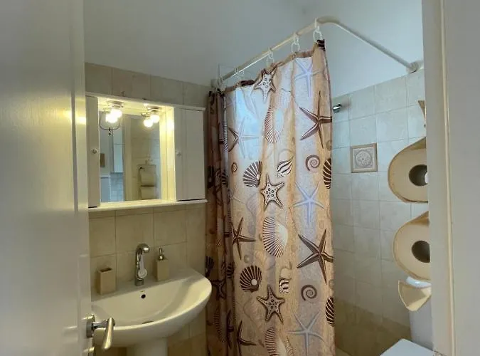 Gelly's Апарт-отель 3*