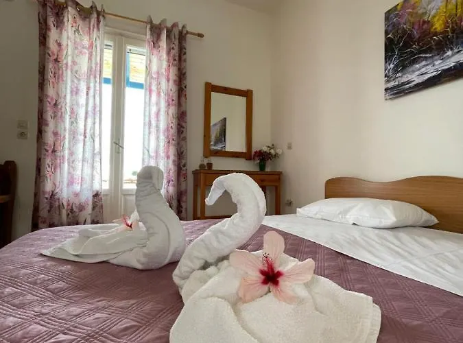 Gelly's Aliki (Paros)