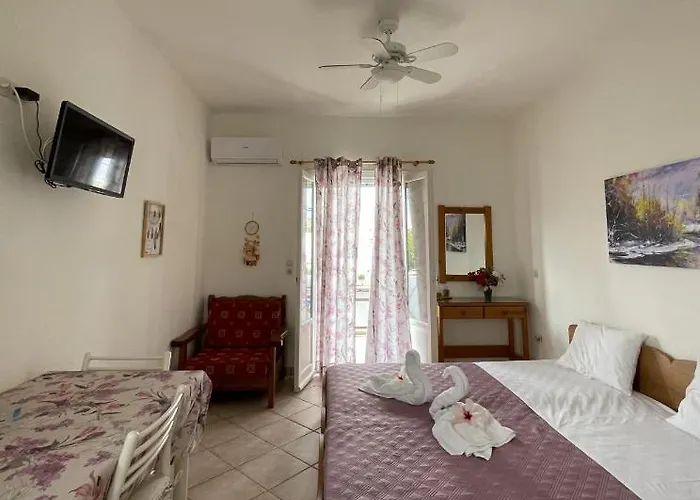 Апарт-отель Gelly's 3*