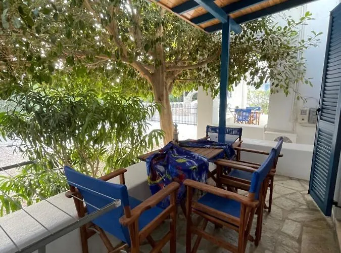 Gelly's 3* Aliki (Paros)