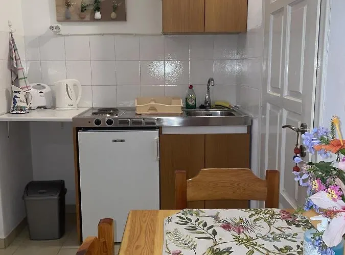 Апарт-отель Gelly's 3*