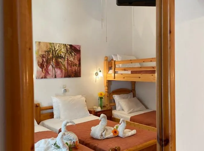 Gelly's Aparthotel 3*